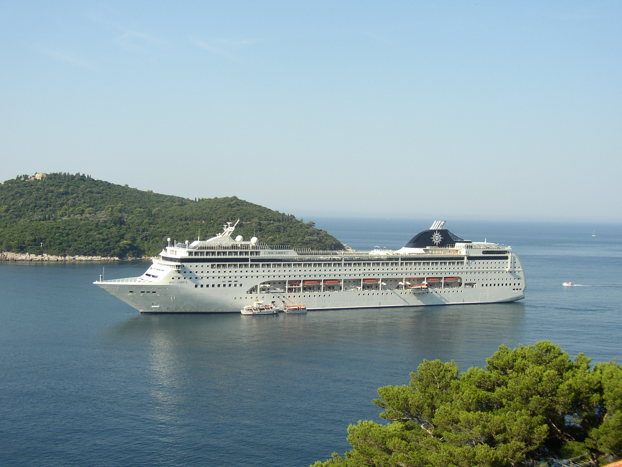 Izvorni naziv: msc lirica 02.JPG
