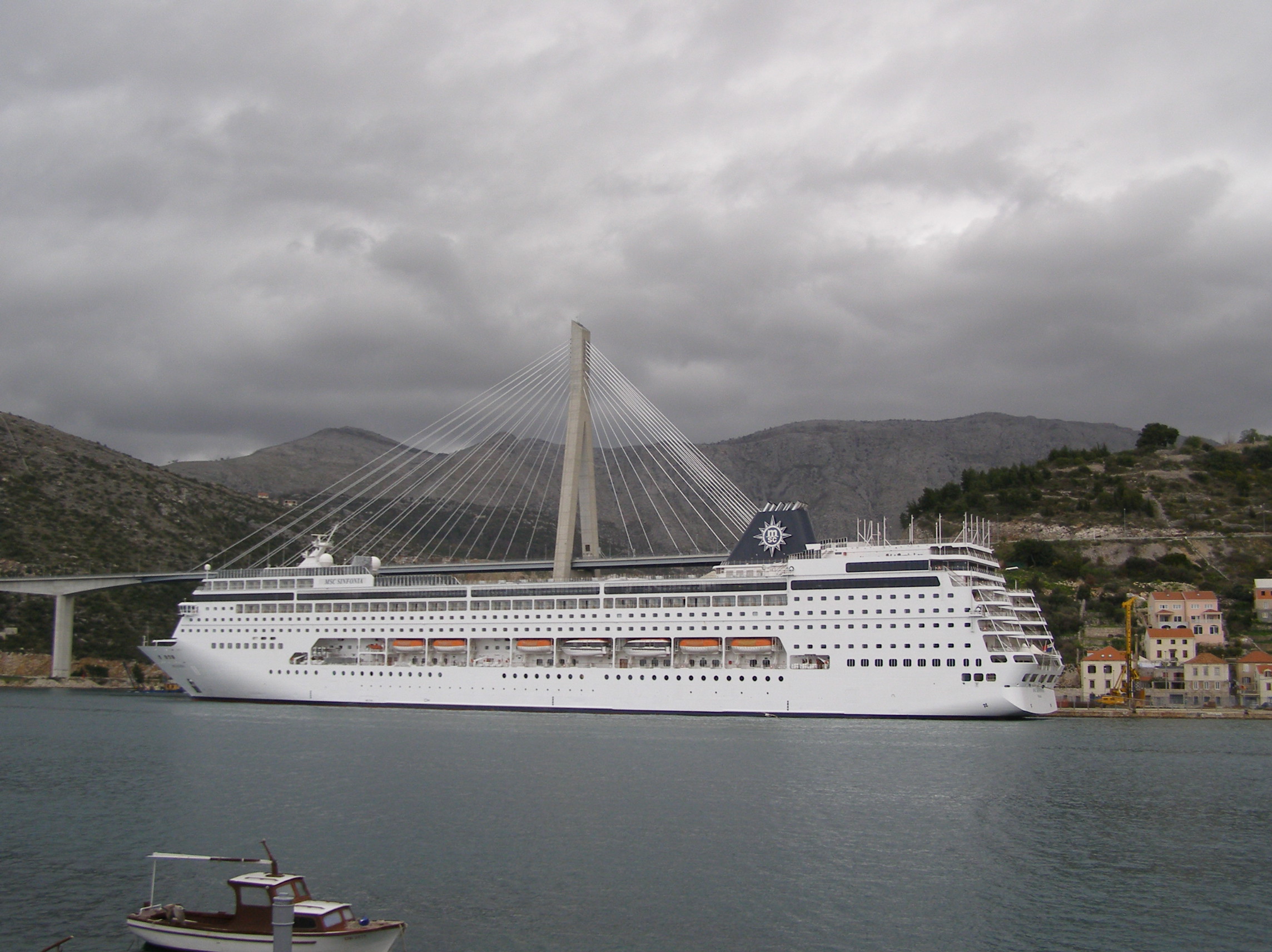 MSC Sinfonia