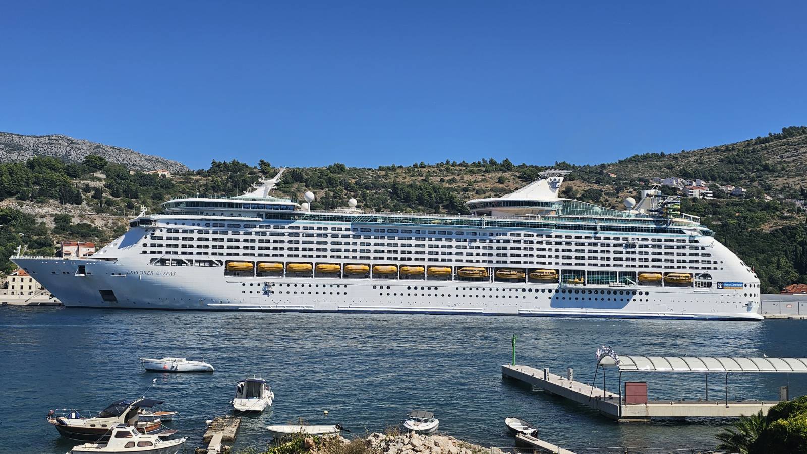 Izvorni naziv: Explorer of the Seas  ....jpg
