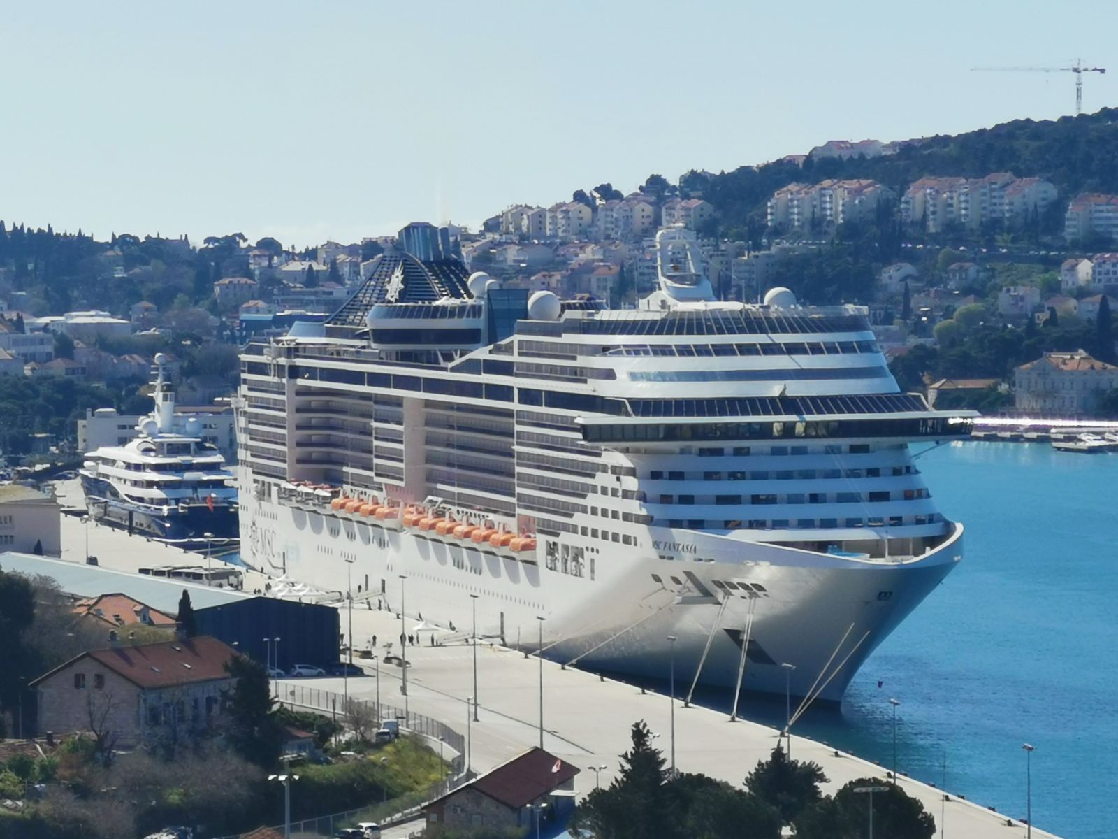 Izvorni naziv: MSC Fantasia ,,.,.jpg