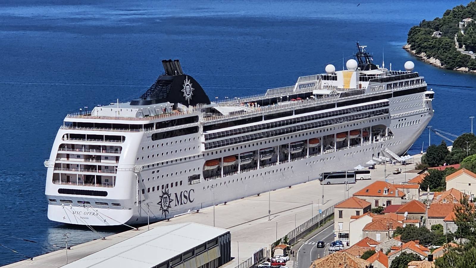 Izvorni naziv: MSC Opera.jpg