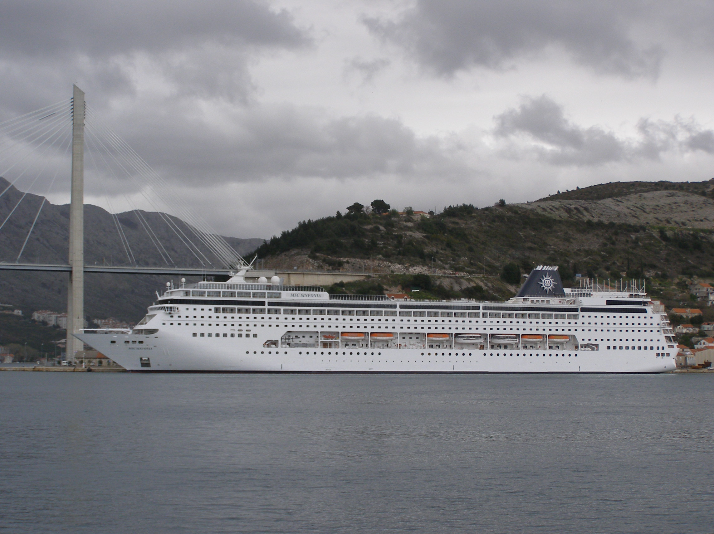Izvorni naziv: msc sinfonia 02.JPG